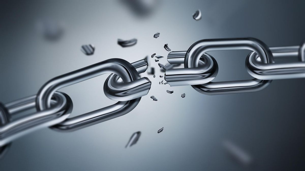 Breaking metal chain