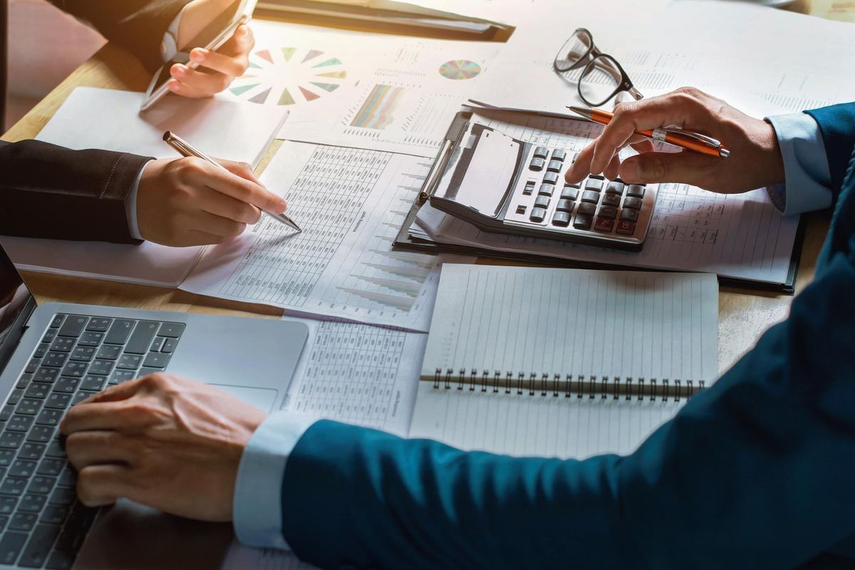 Working on finances of a small business without debt